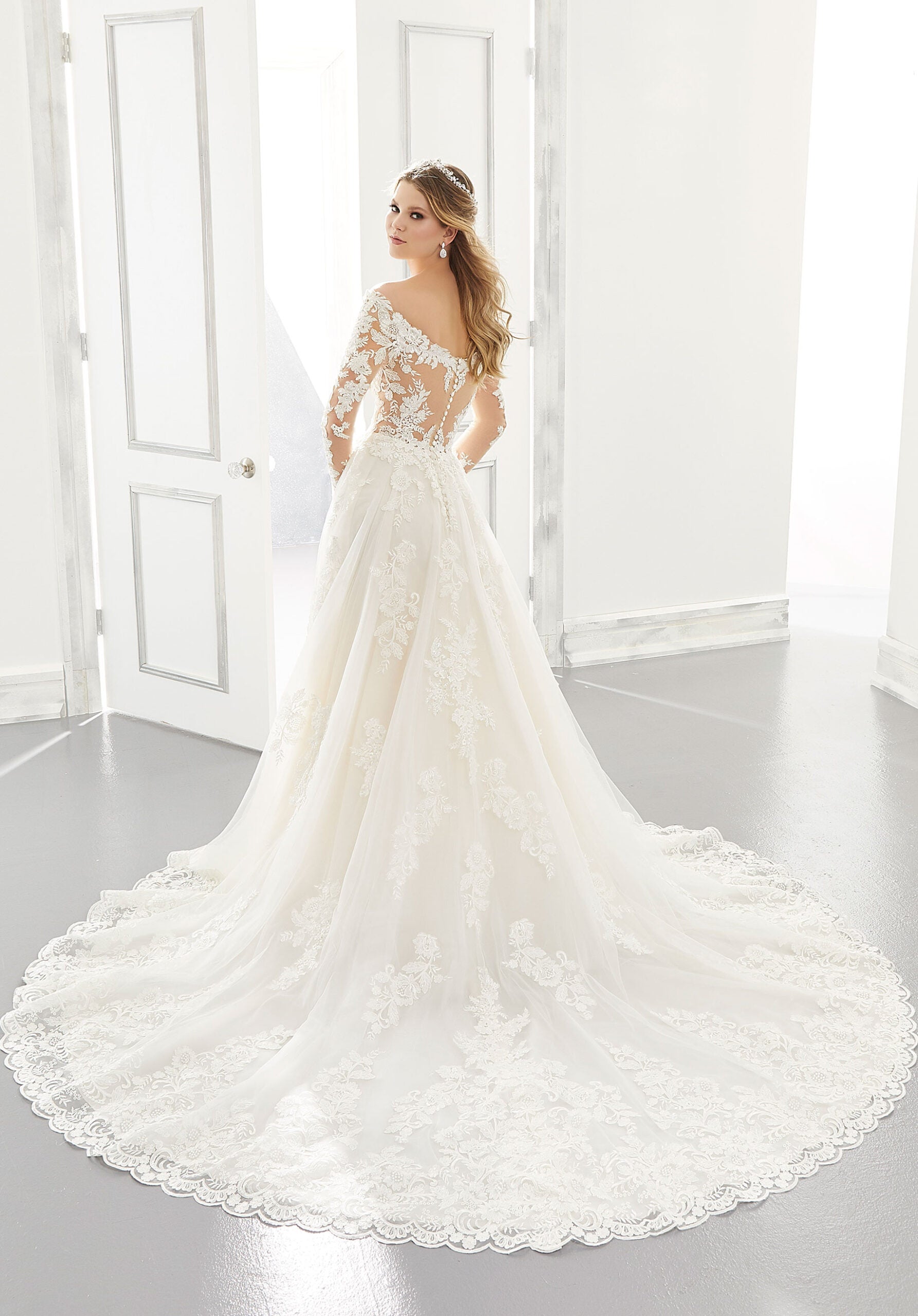 https://cdn.shopify.com/s/files/1/0908/3011/1000/files/2196-0176-scaled_d86bcc32-2ca7-4d6a-8dc3-d4aab8a07741.jpg?v=1749631861