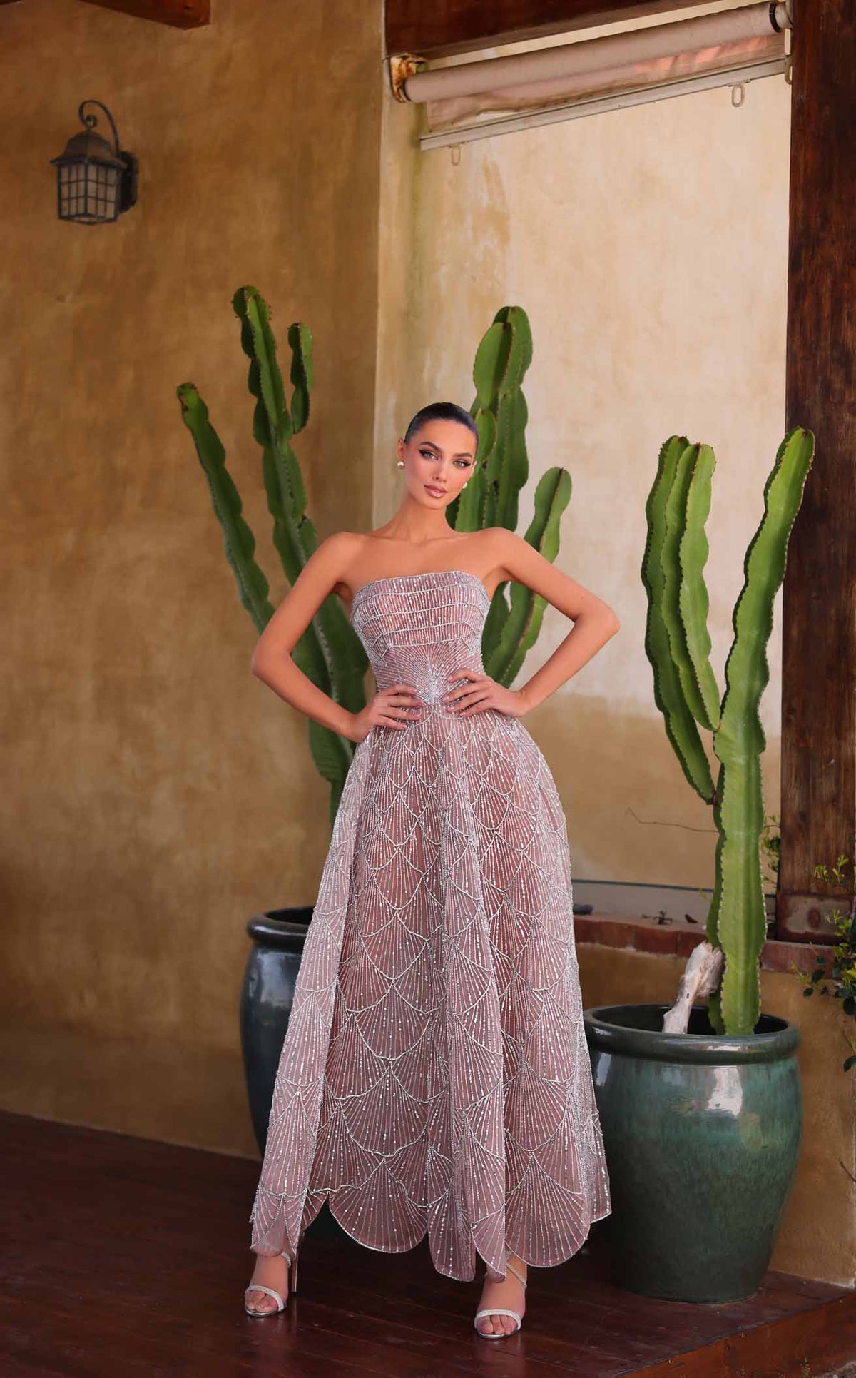 Chic and Holland AR330512 dress — view 1