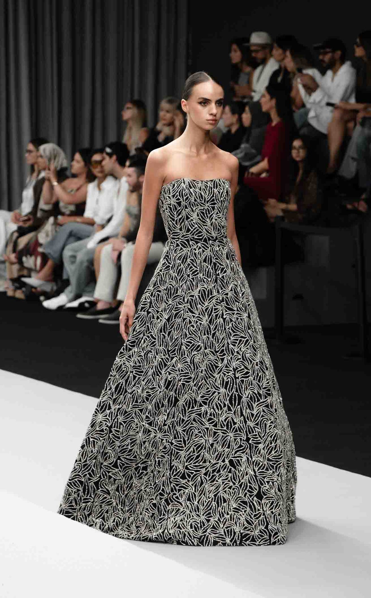 Chic and Holland HF110423A dress — view 2