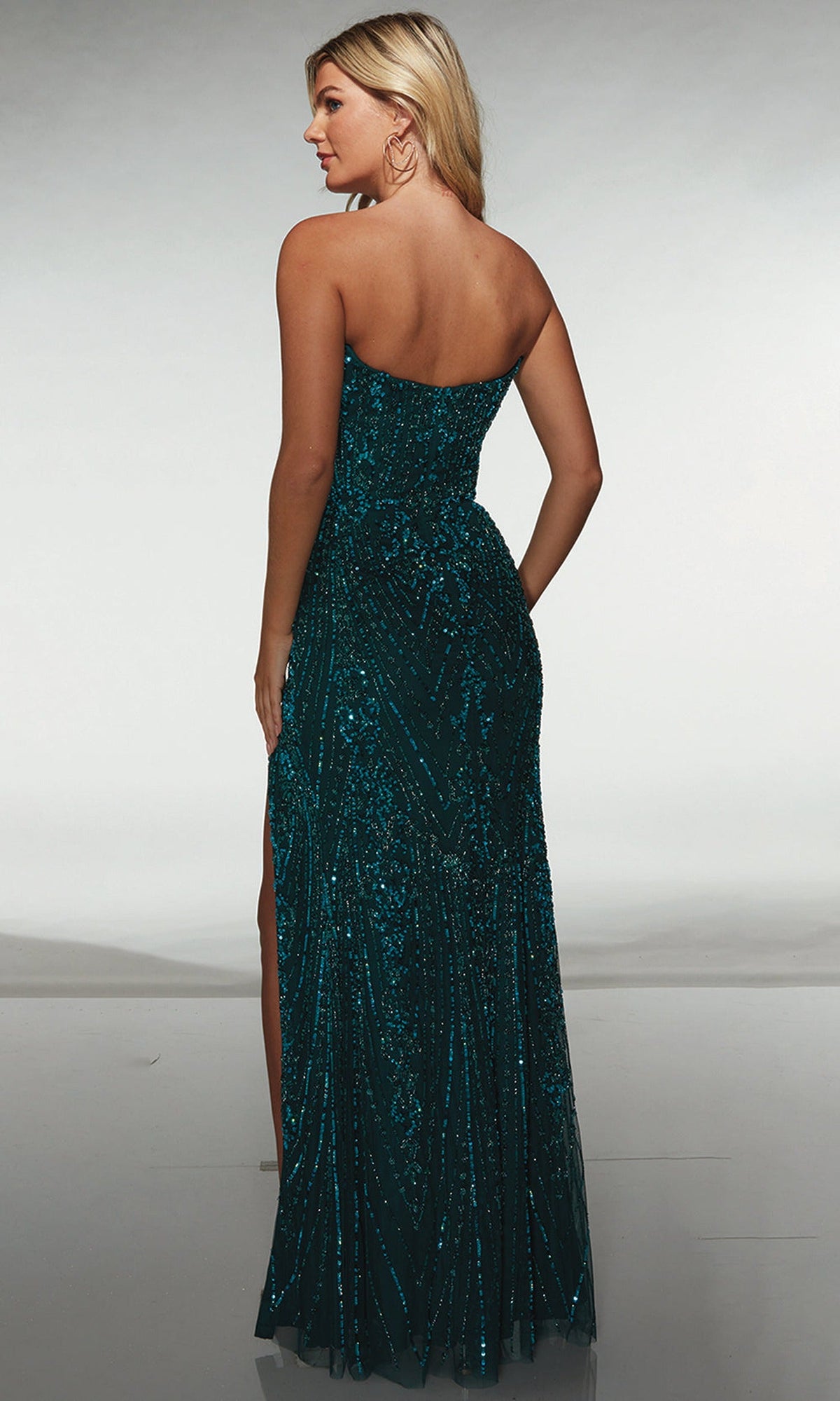 Alyce Paris 62114 - Beaded Sweetheart Fitted Gown