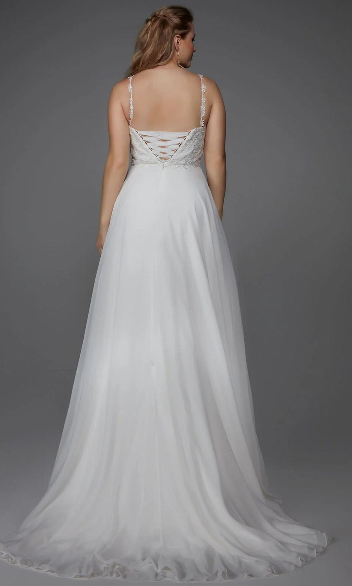Alyce Paris 7018 - Scoop Neck Lace Bodice A-Line Gown