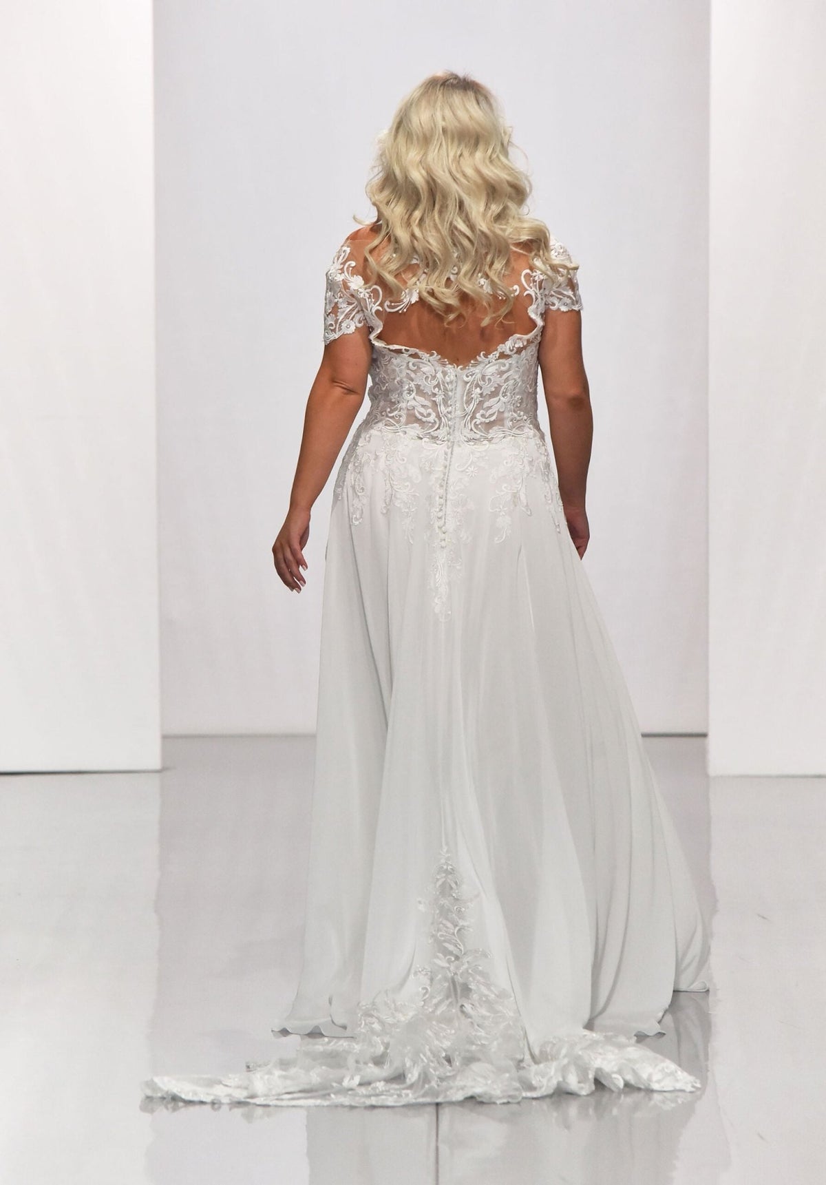 Barbara Wedding Dress - Silhouette Dresses