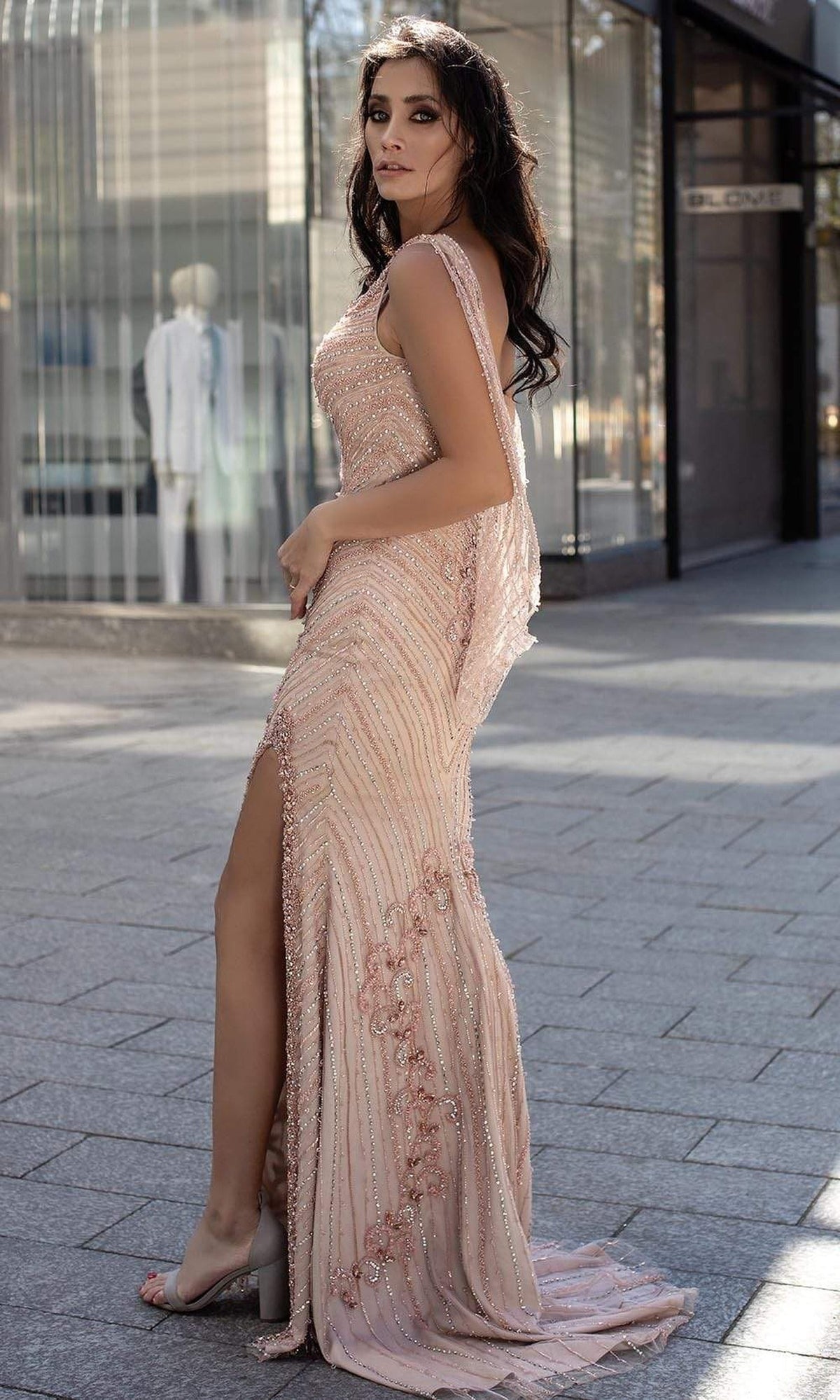 Chic and Holland - HF1422 Sweetheart Neck Junior Prom Slit Gown