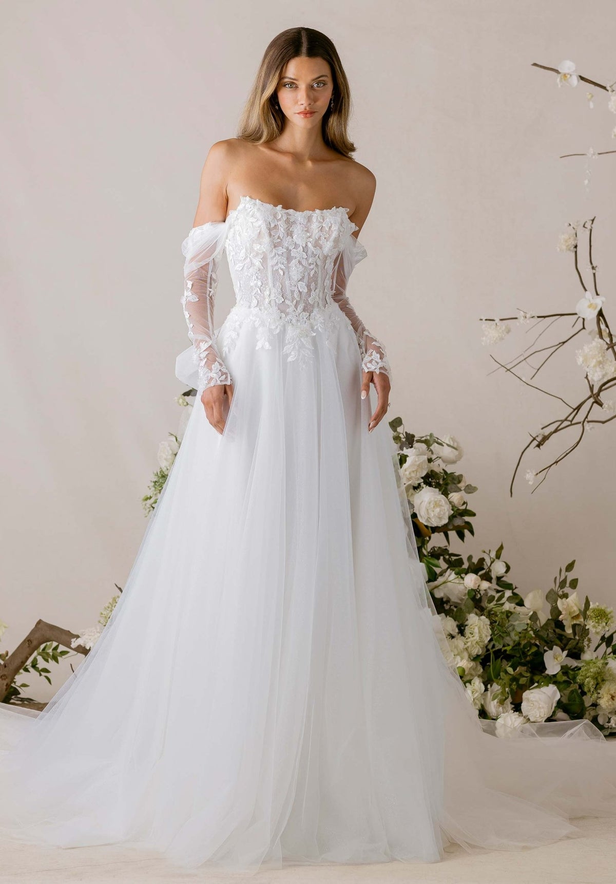 Étoile Wedding Dress - Silhouette Dresses