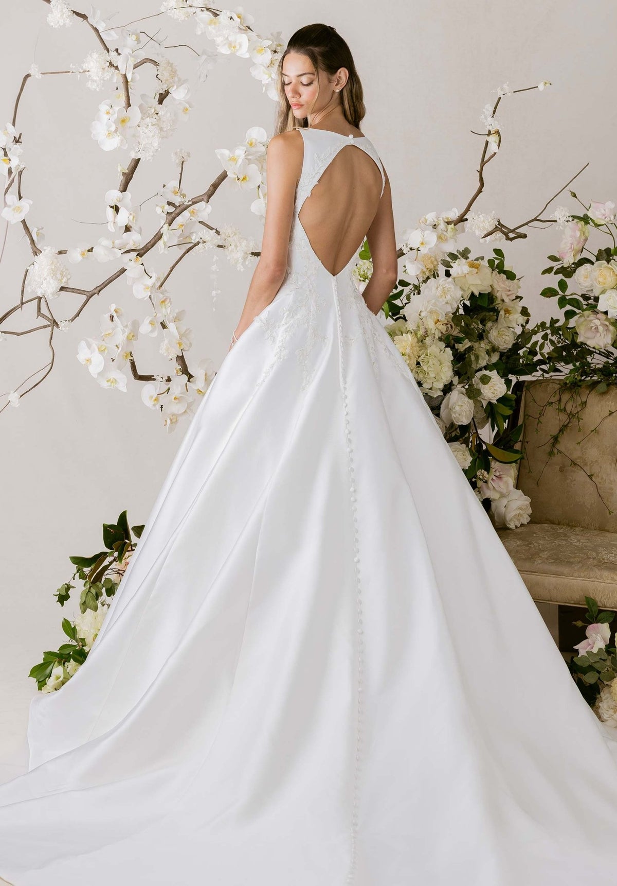 Glissade Wedding Dress - Silhouette Dresses