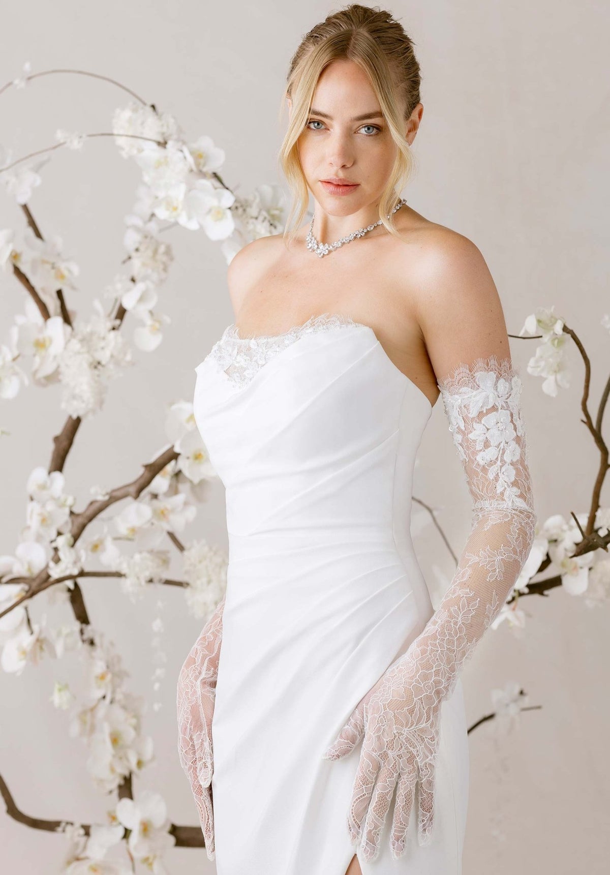 Isola Wedding Dress - Silhouette Dresses