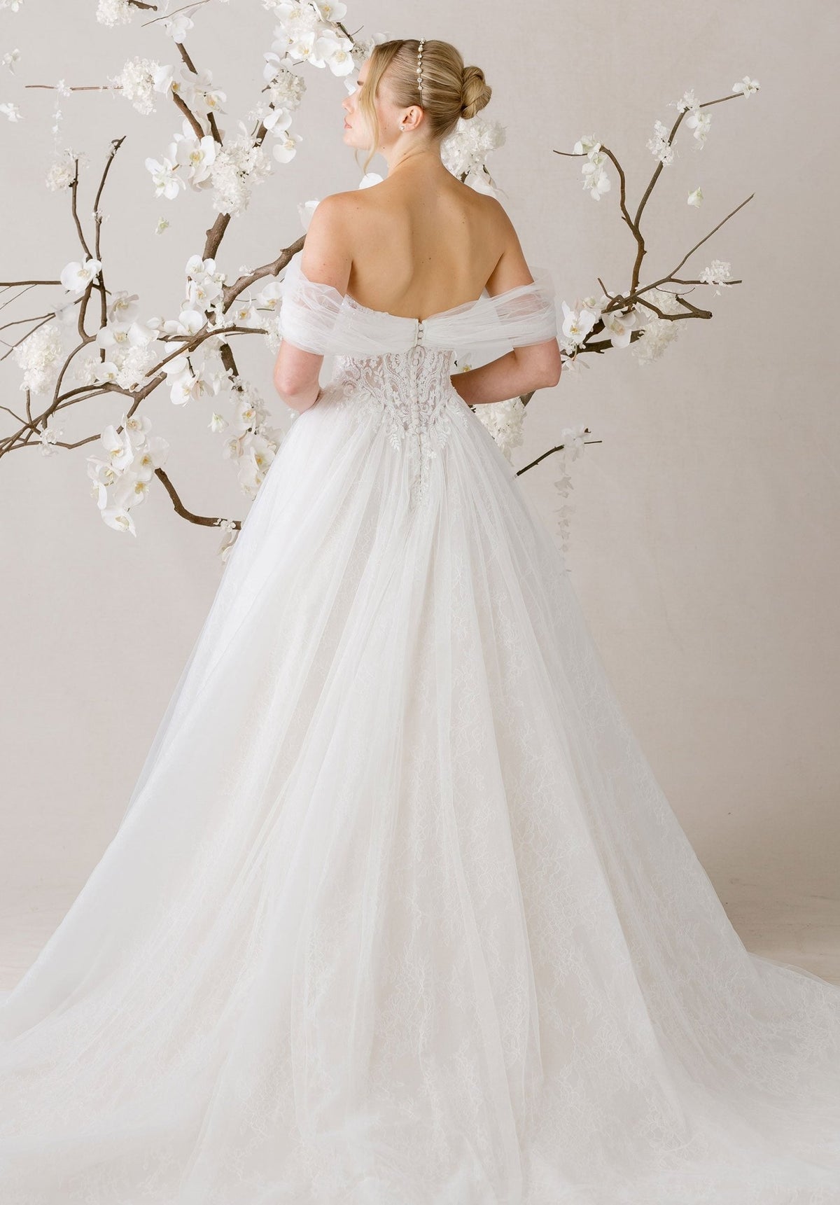 Noémi Wedding Dress - Silhouette Dresses