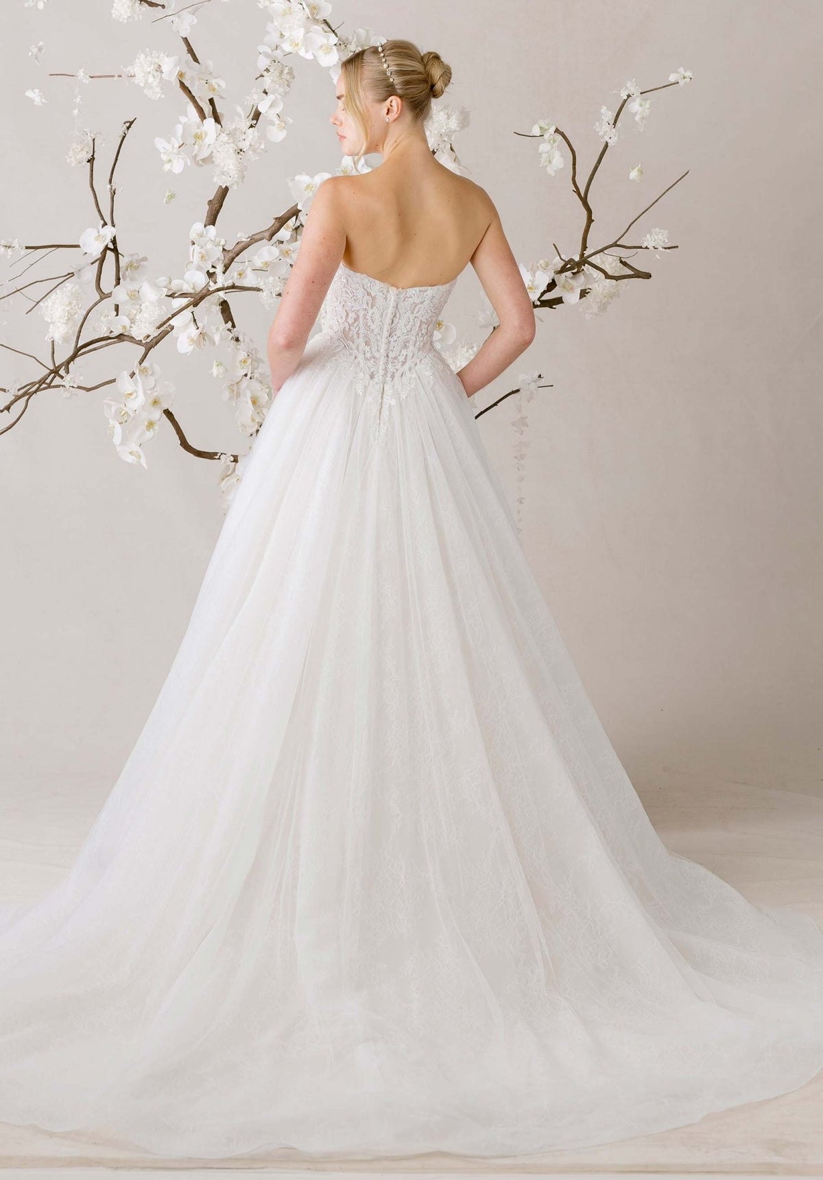 Noémi Wedding Dress - Silhouette Dresses