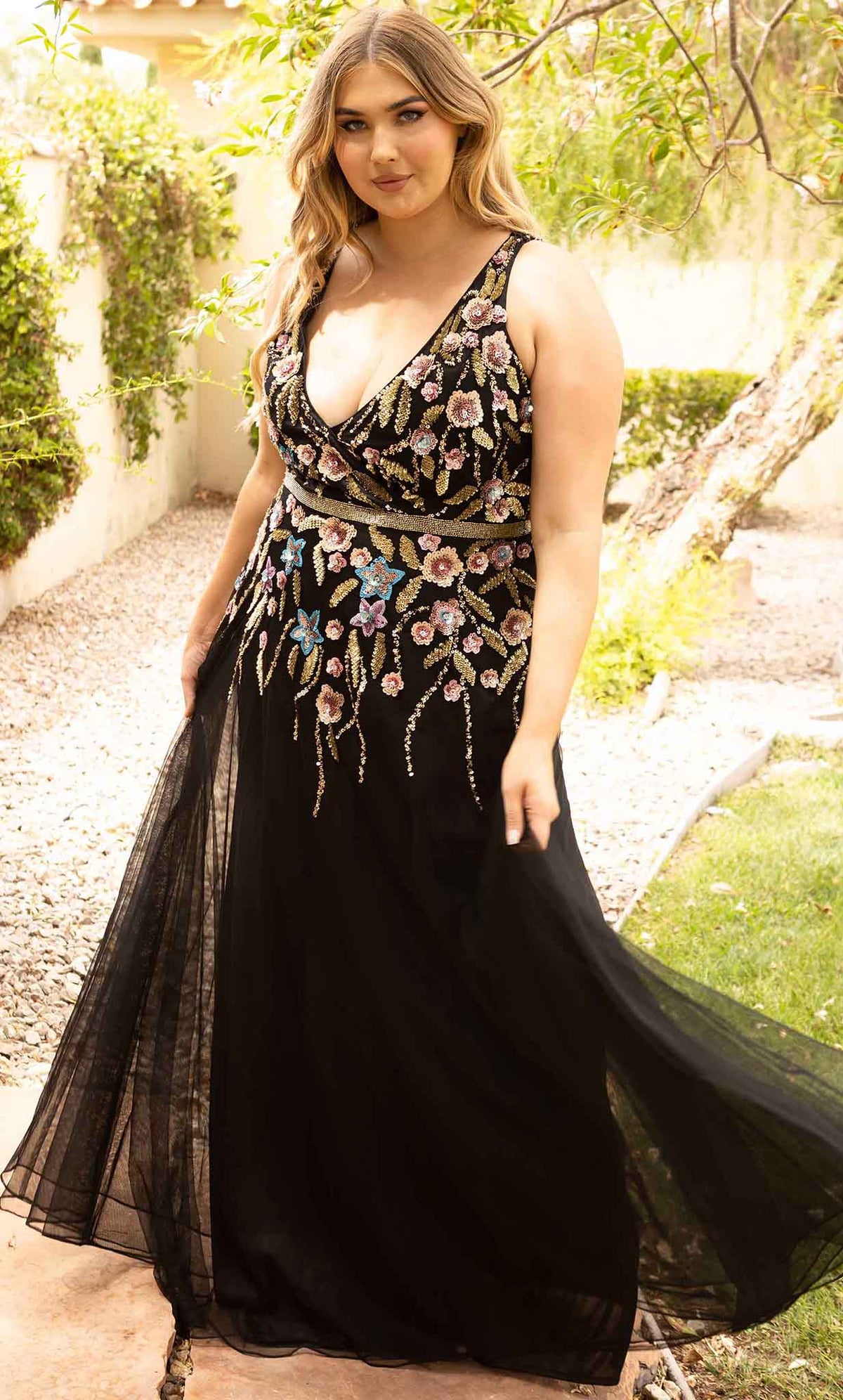 Primavera Couture 14006 - Floral Appliqued Tulle A-line Gown - detail view