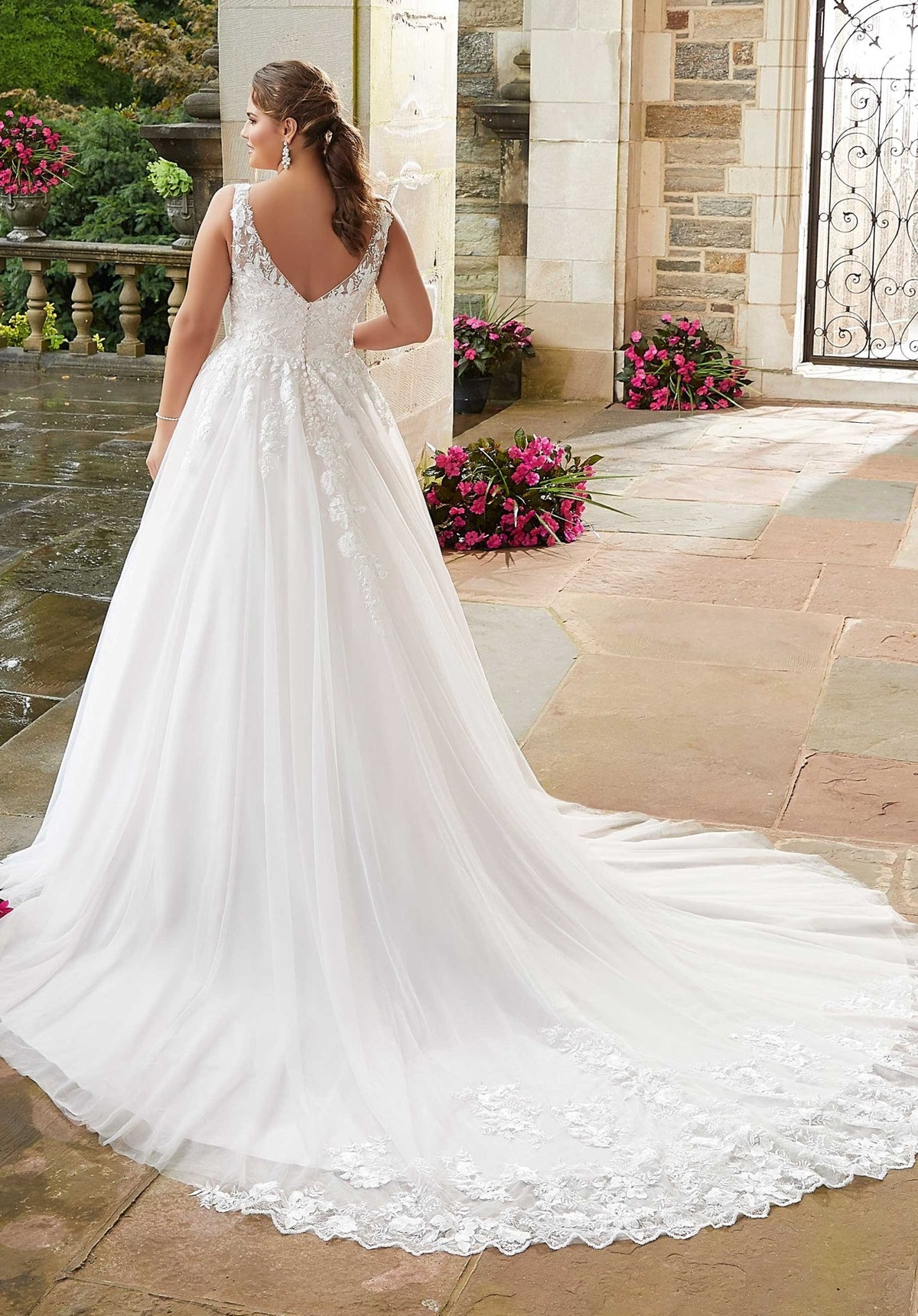 Sigourney Wedding Dress - Silhouette Dresses