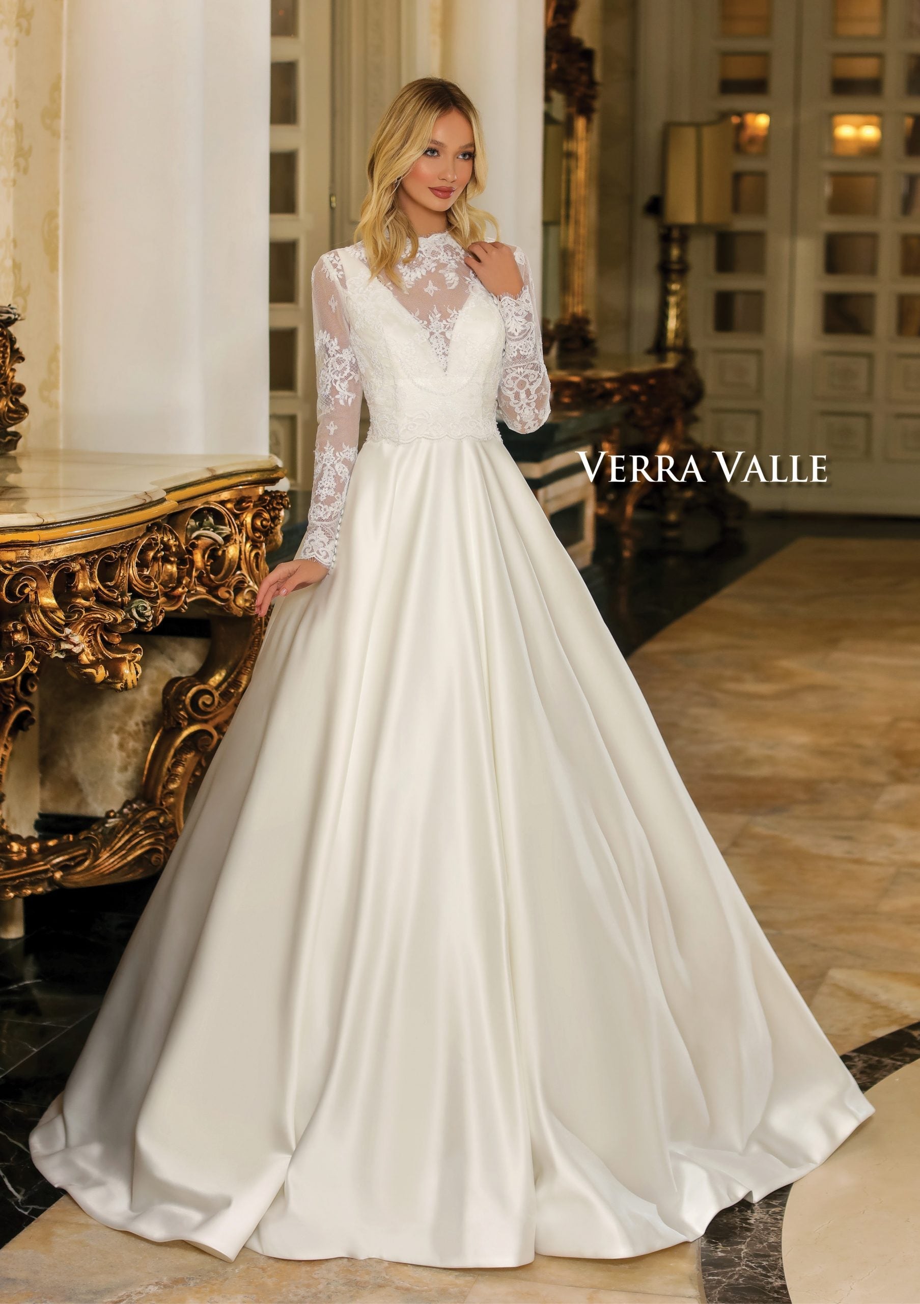 https://cdn.shopify.com/s/files/1/0726/8125/9325/products/900234-F2-VerraValle-Clarisse-2021-49-scaled_3adb1c0a-37b1-44a6-8a71-e3499bed0d2d.jpg?v=1742579621