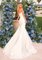 https://cdn.shopify.com/s/files/1/0726/8125/9325/files/900337-B-VerraValle2024_88c6e17f-7347-4f60-a655-c8035b78edee.jpg?v=1742579668