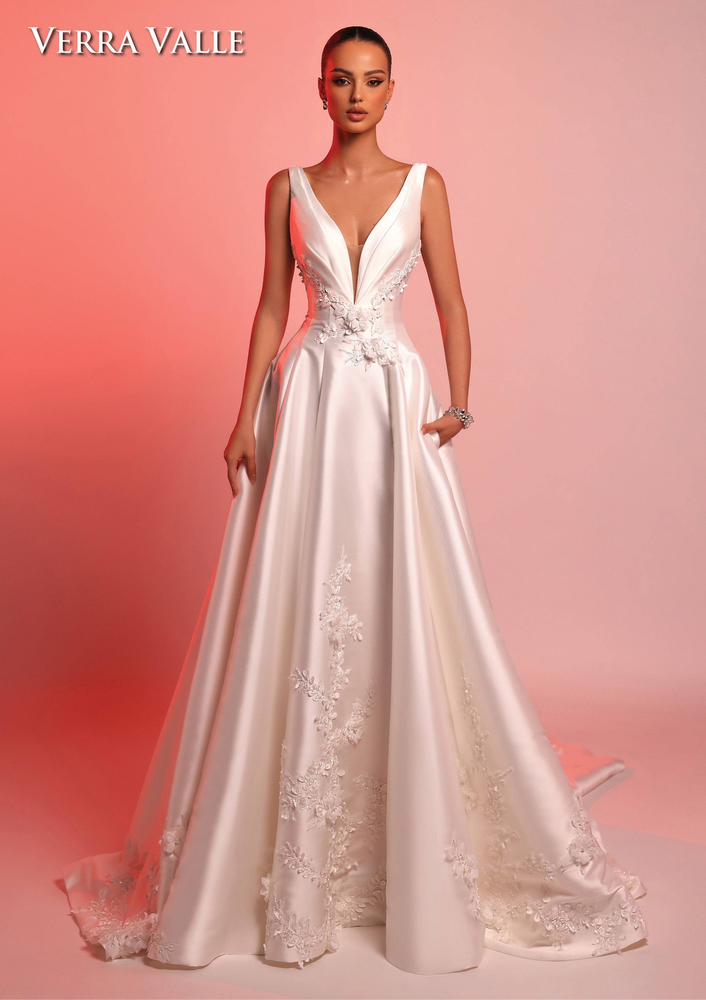https://cdn.shopify.com/s/files/1/0726/8125/9325/files/900382-F-VerraValle2025.jpg?v=1742579703