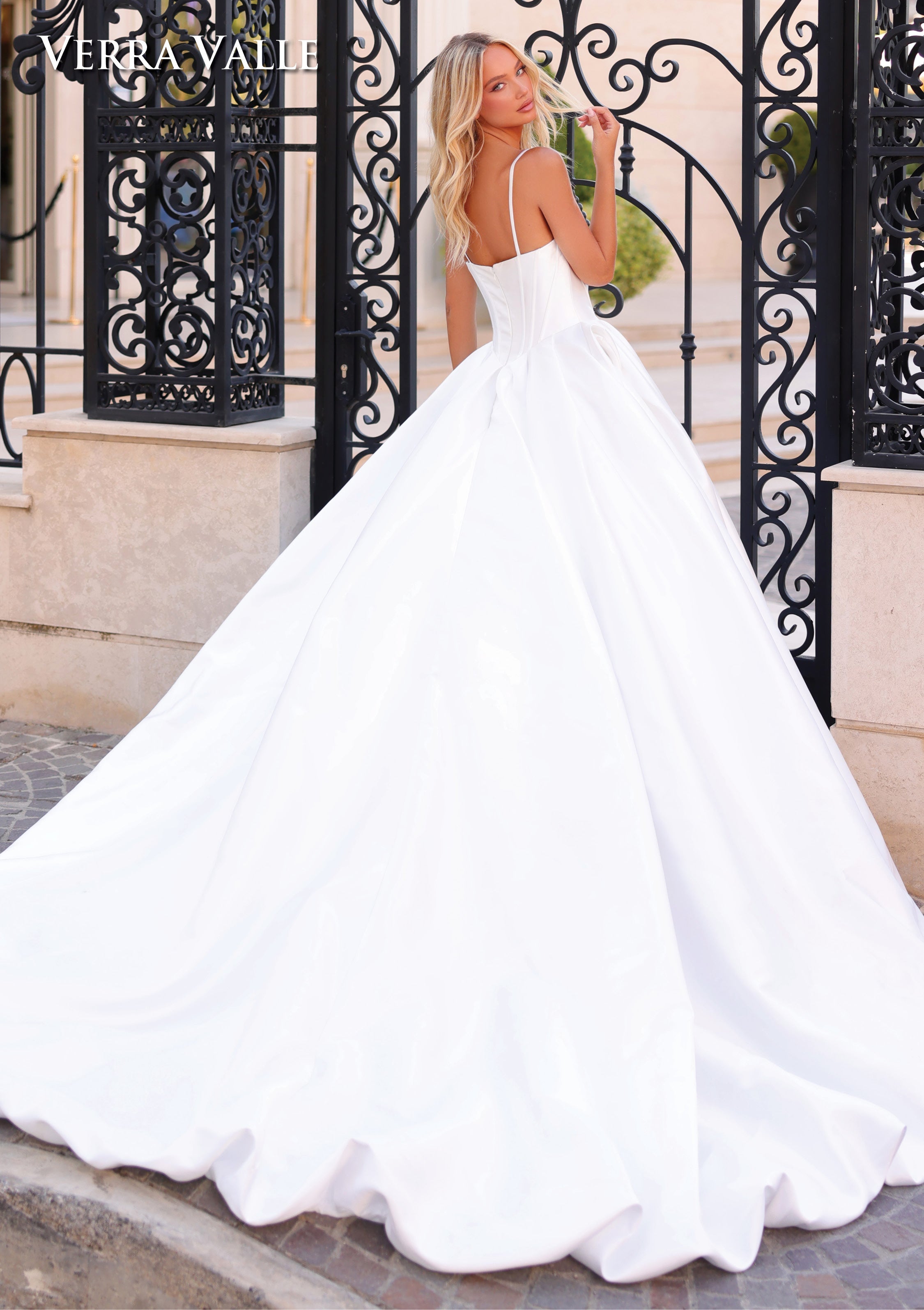 https://cdn.shopify.com/s/files/1/0726/8125/9325/files/900384-B-VerraValle2025.jpg?v=1742579705