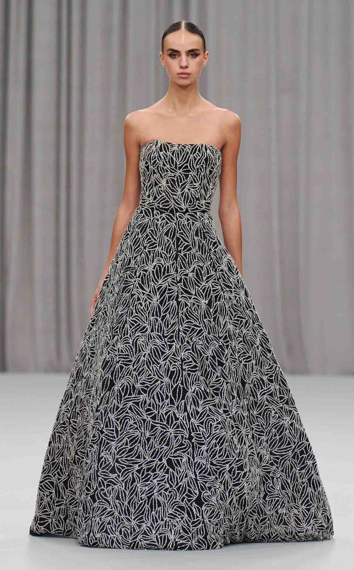 Chic and Holland HF110423A dress — view 1