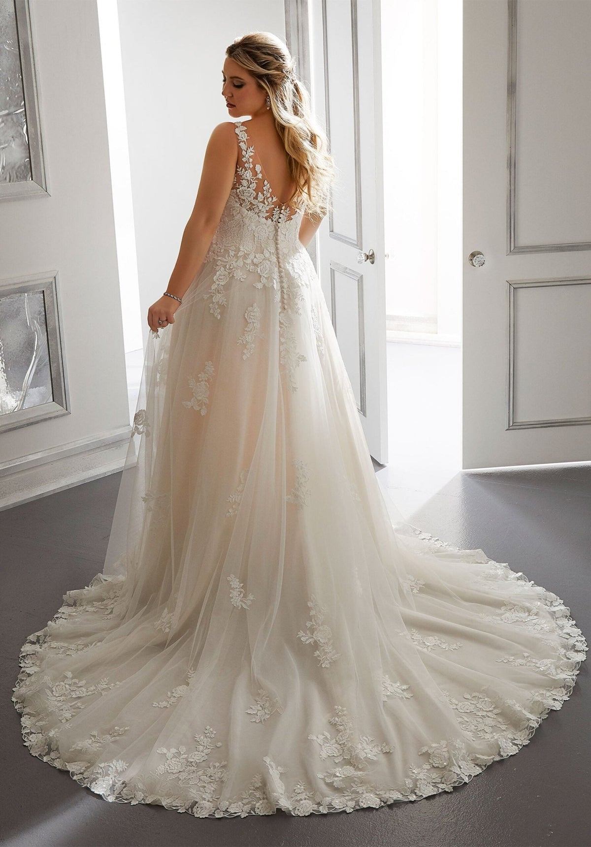 Arlene Wedding Dress - Silhouette Dresses