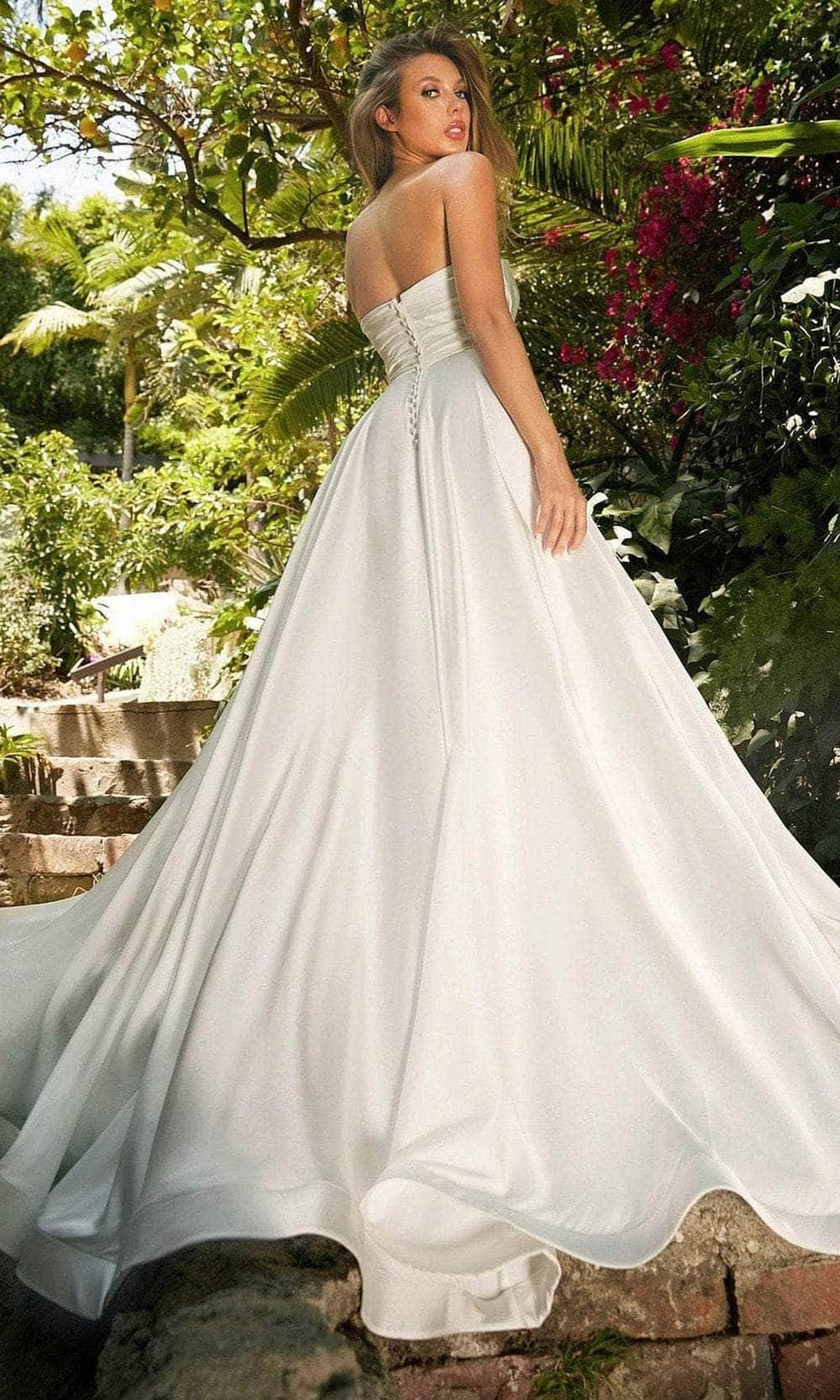 Cinderella Divine CD0166W - Sweetheart High Slit Bridal Gown