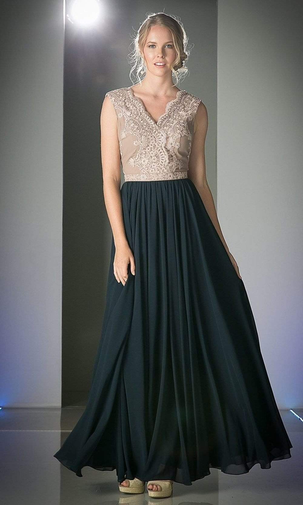 Cinderella Divine - Lace Scalloped V-neck A-line Dress - Silhouette Dresses