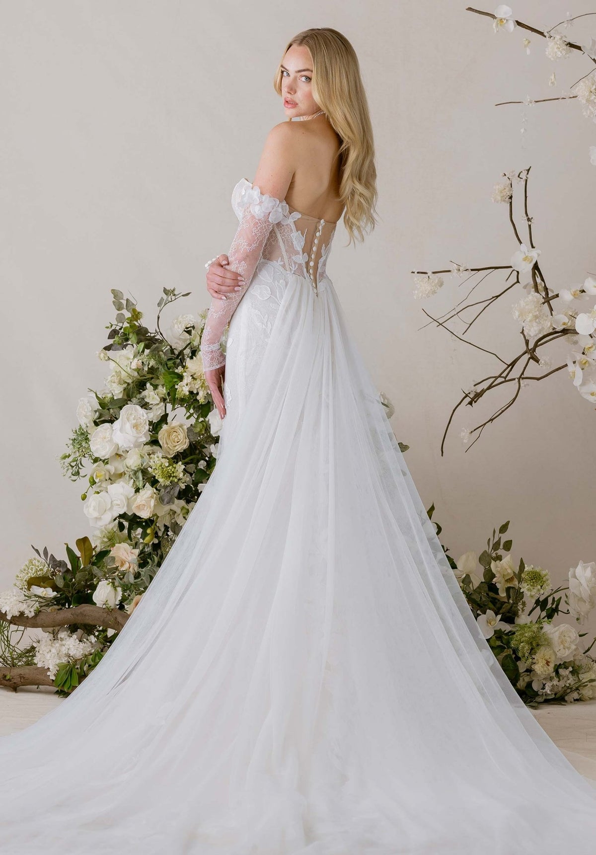 Elizaveta Wedding Dress - Silhouette Dresses