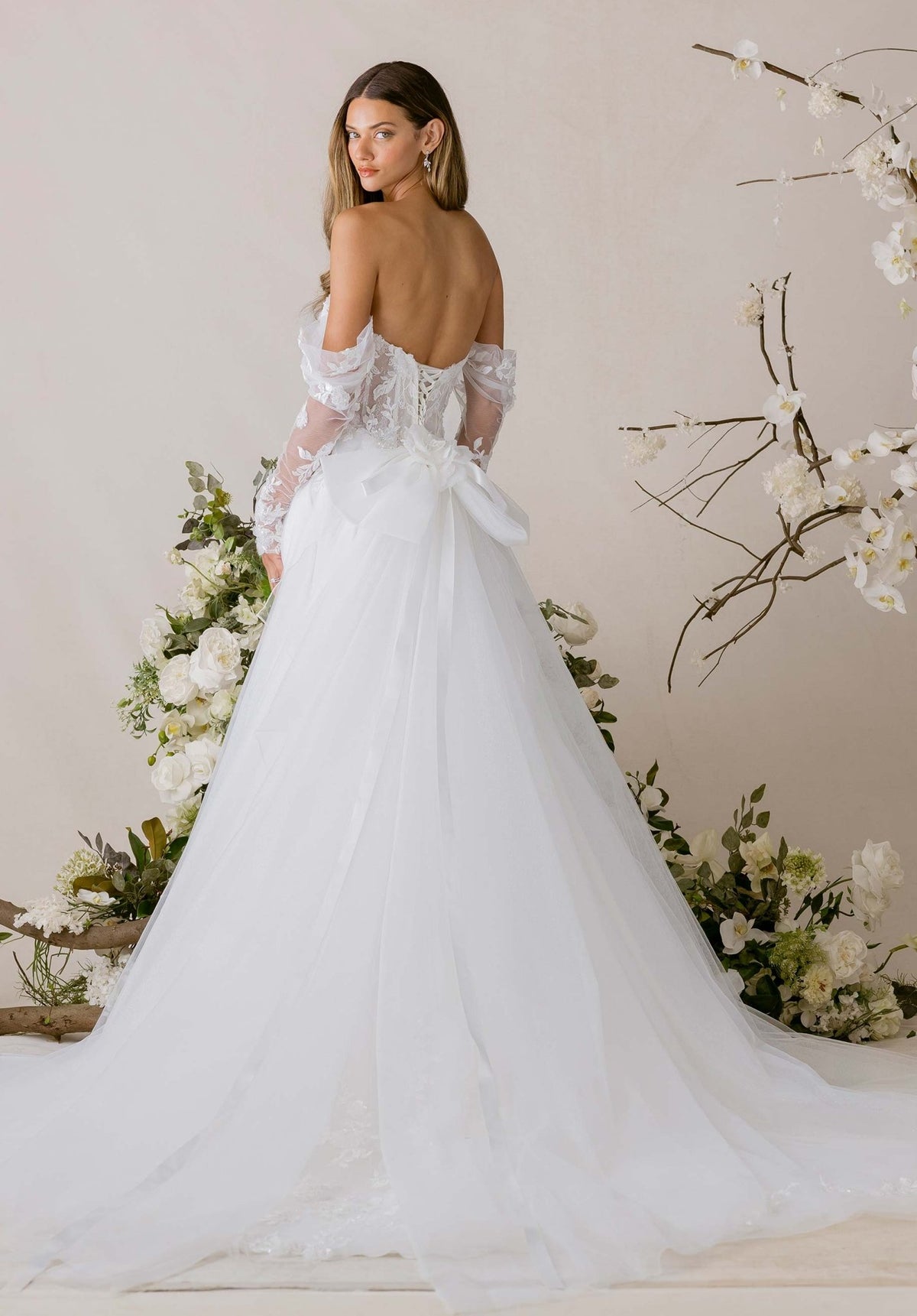 Étoile Wedding Dress - Silhouette Dresses