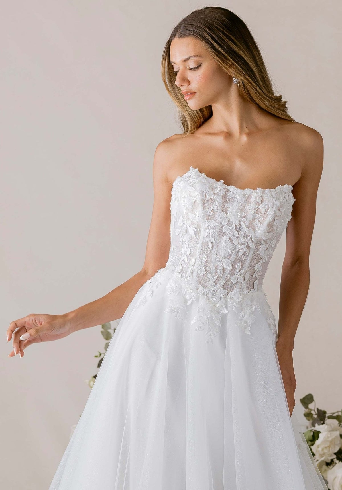 Étoile Wedding Dress - Silhouette Dresses