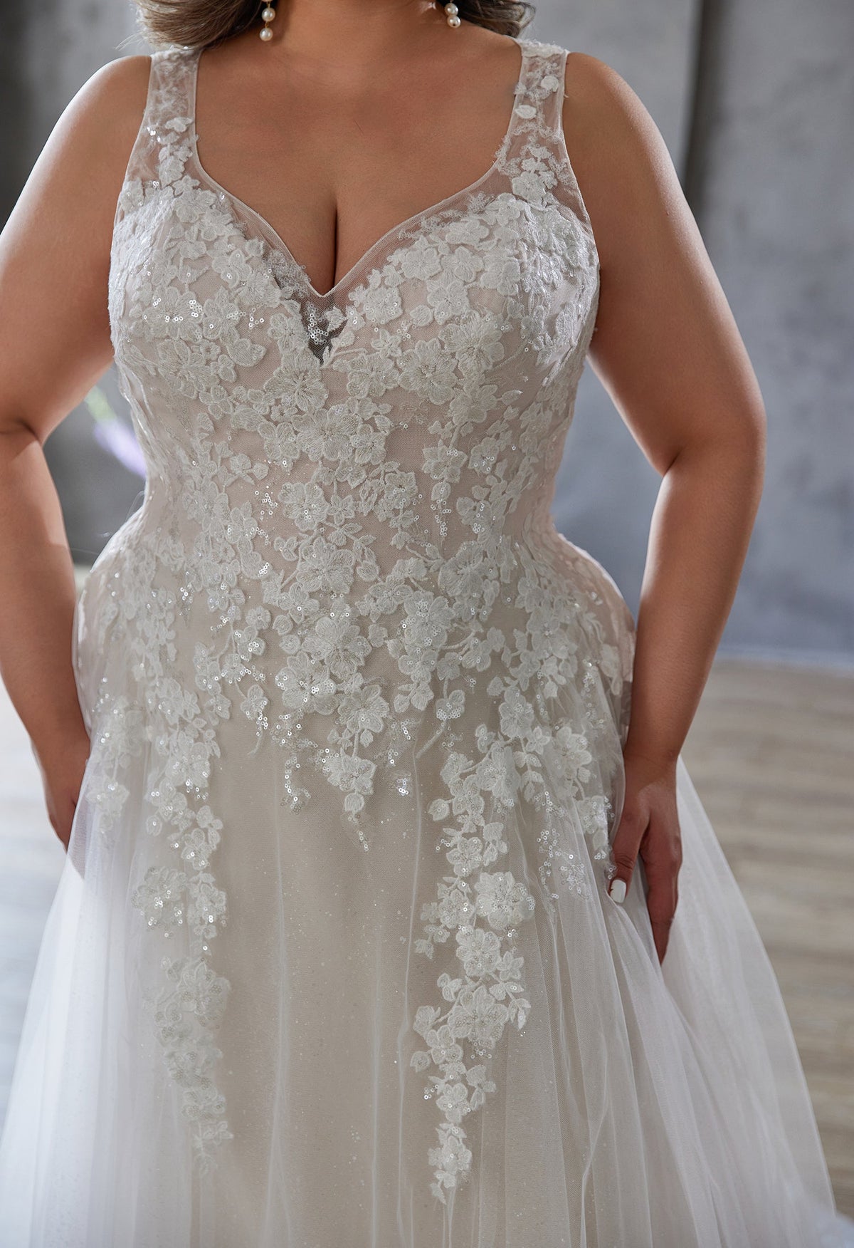 Farah AB HW3677 v-neck lace a-line wedding dress — view 3