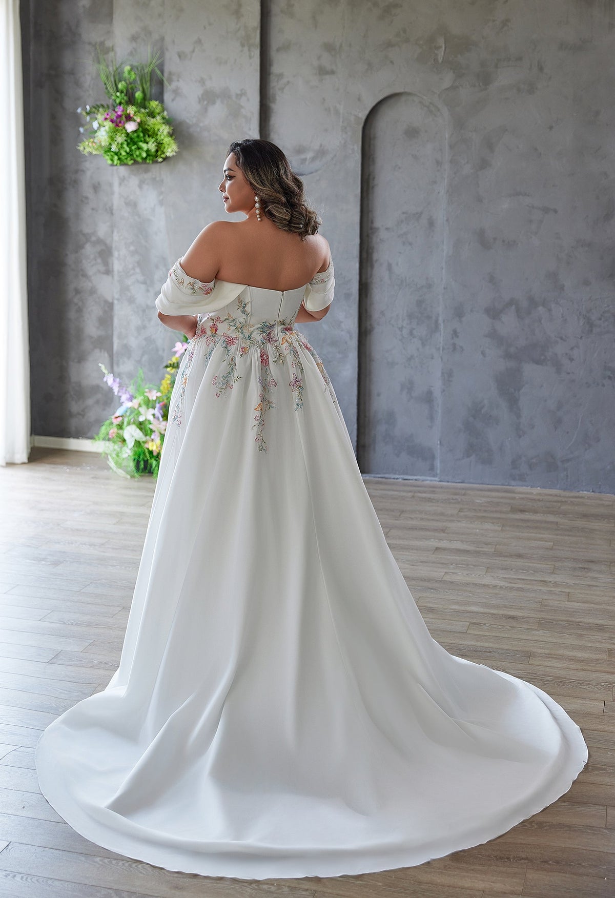 Farah AB HW3686 floral-waist slit wedding dress — view 5