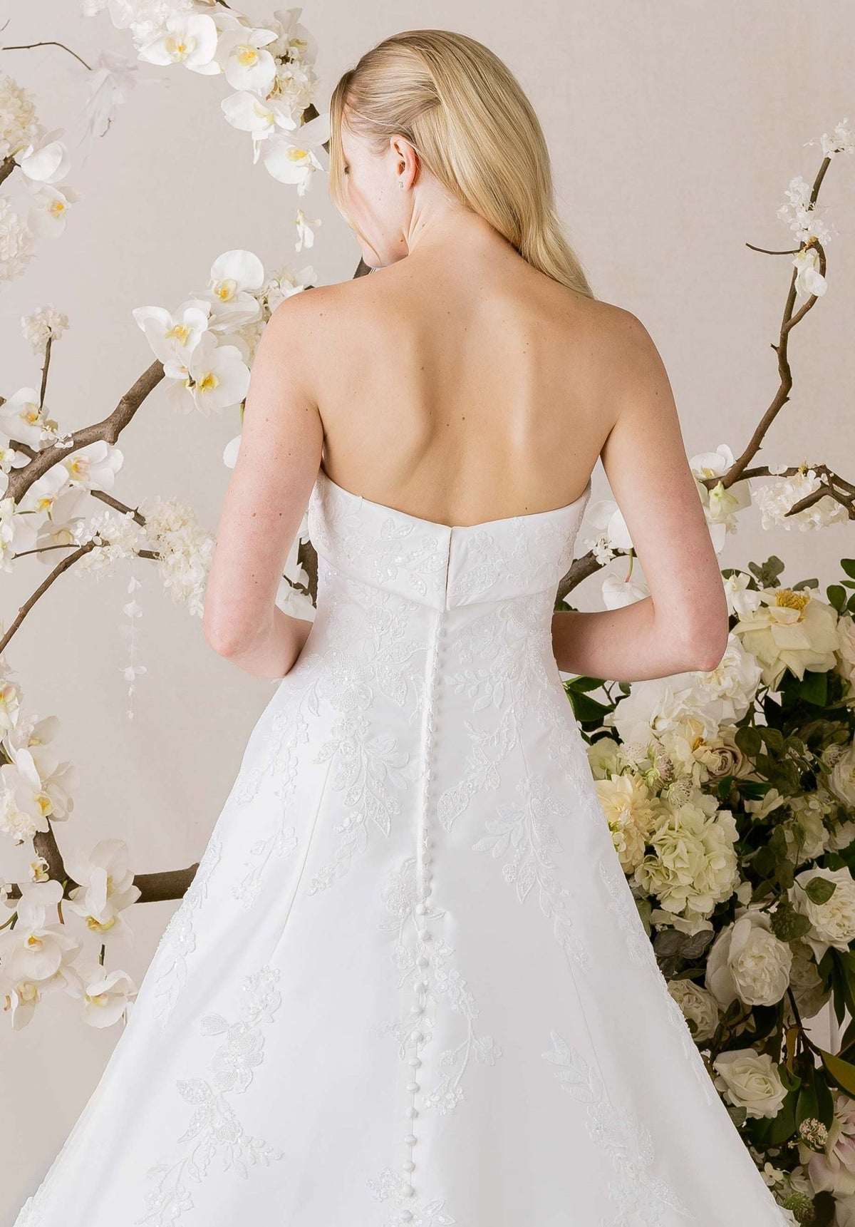Isadora Wedding Dress - Silhouette Dresses