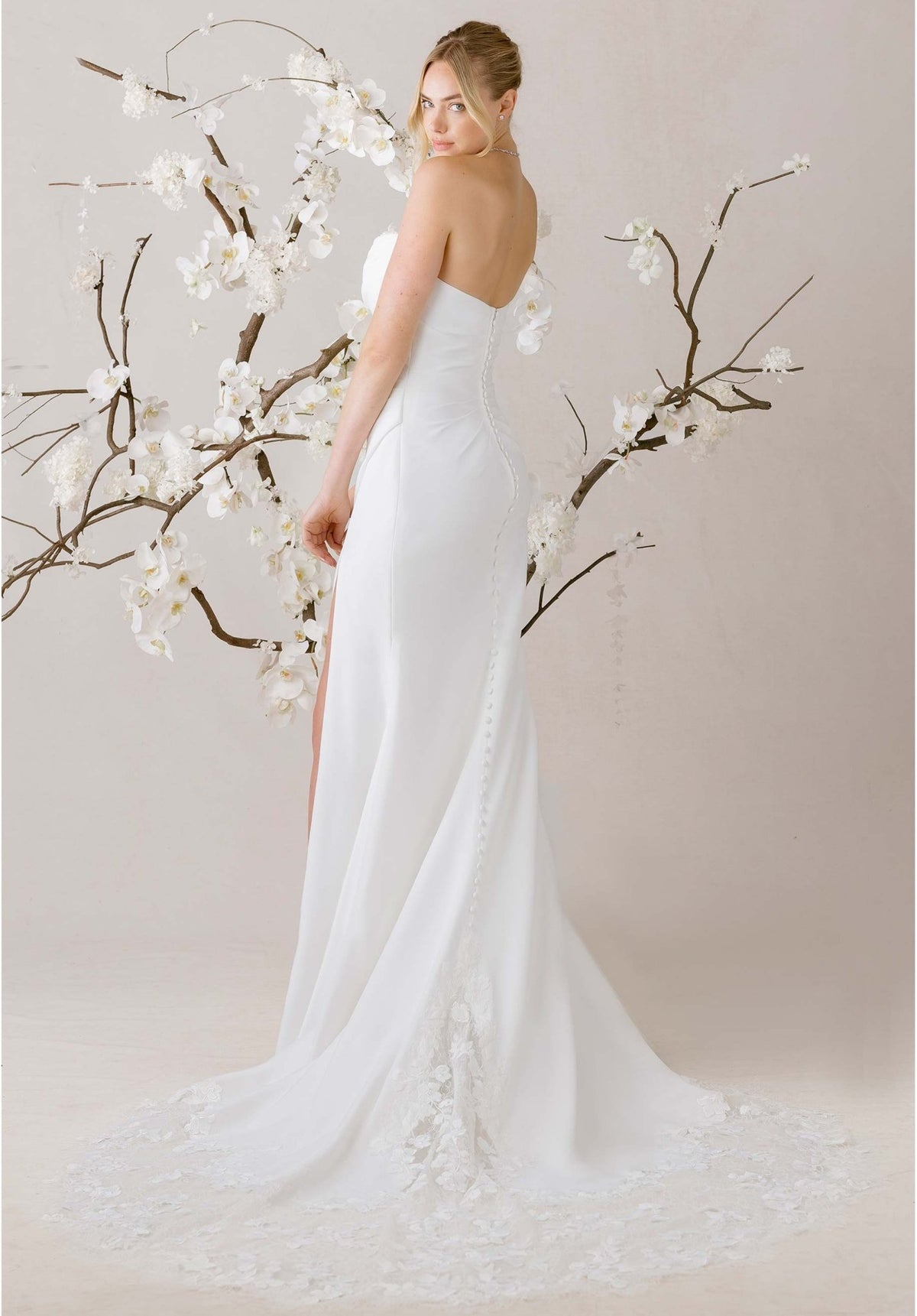 Isola Wedding Dress - Silhouette Dresses