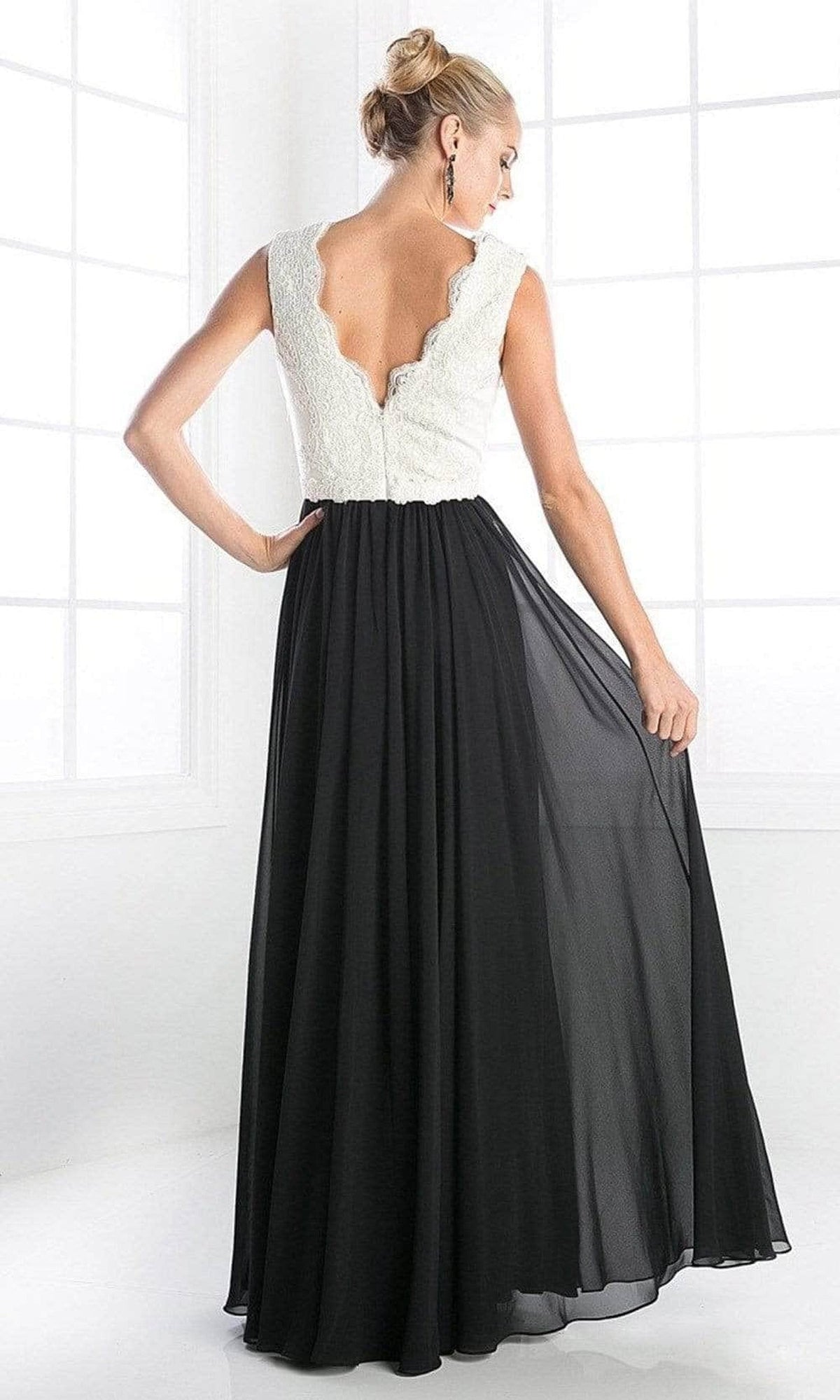 Ladivine 1965 - V Neck Lace Scalloped A-line Dress