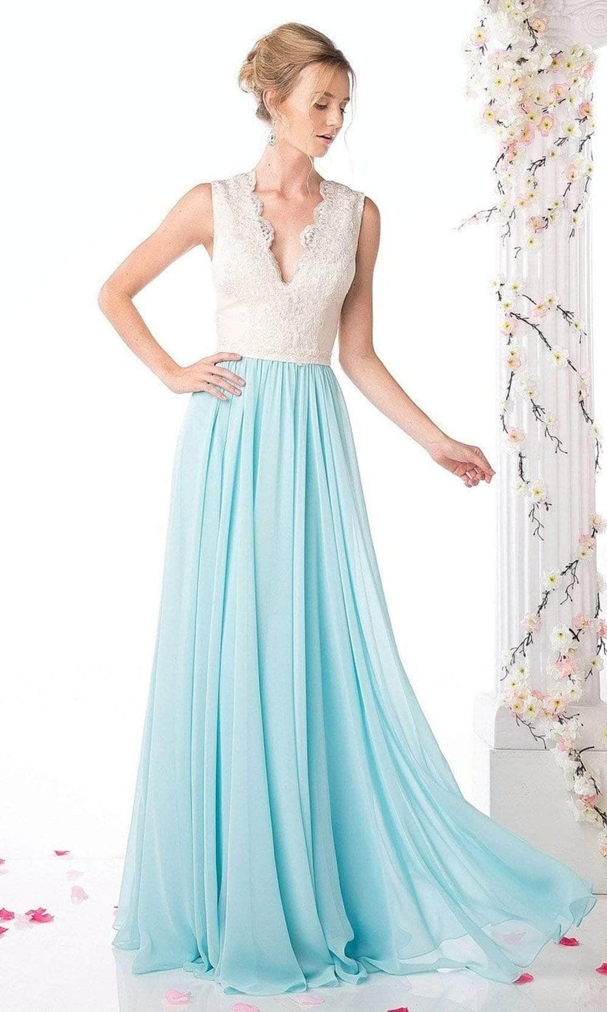 Ladivine 1965 - V Neck Lace Scalloped A-line Dress