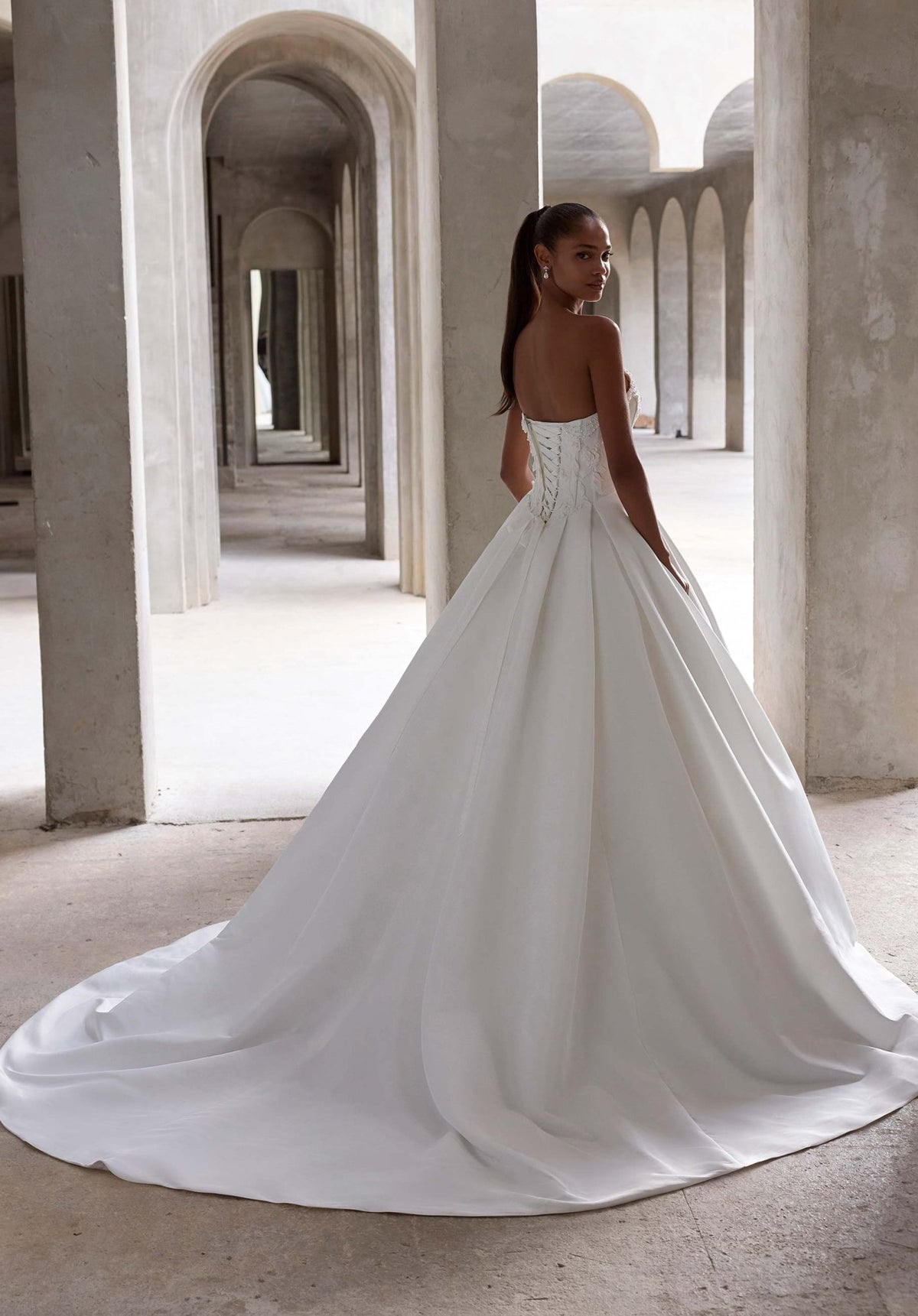 Lyra Wedding Dress - Silhouette Dresses