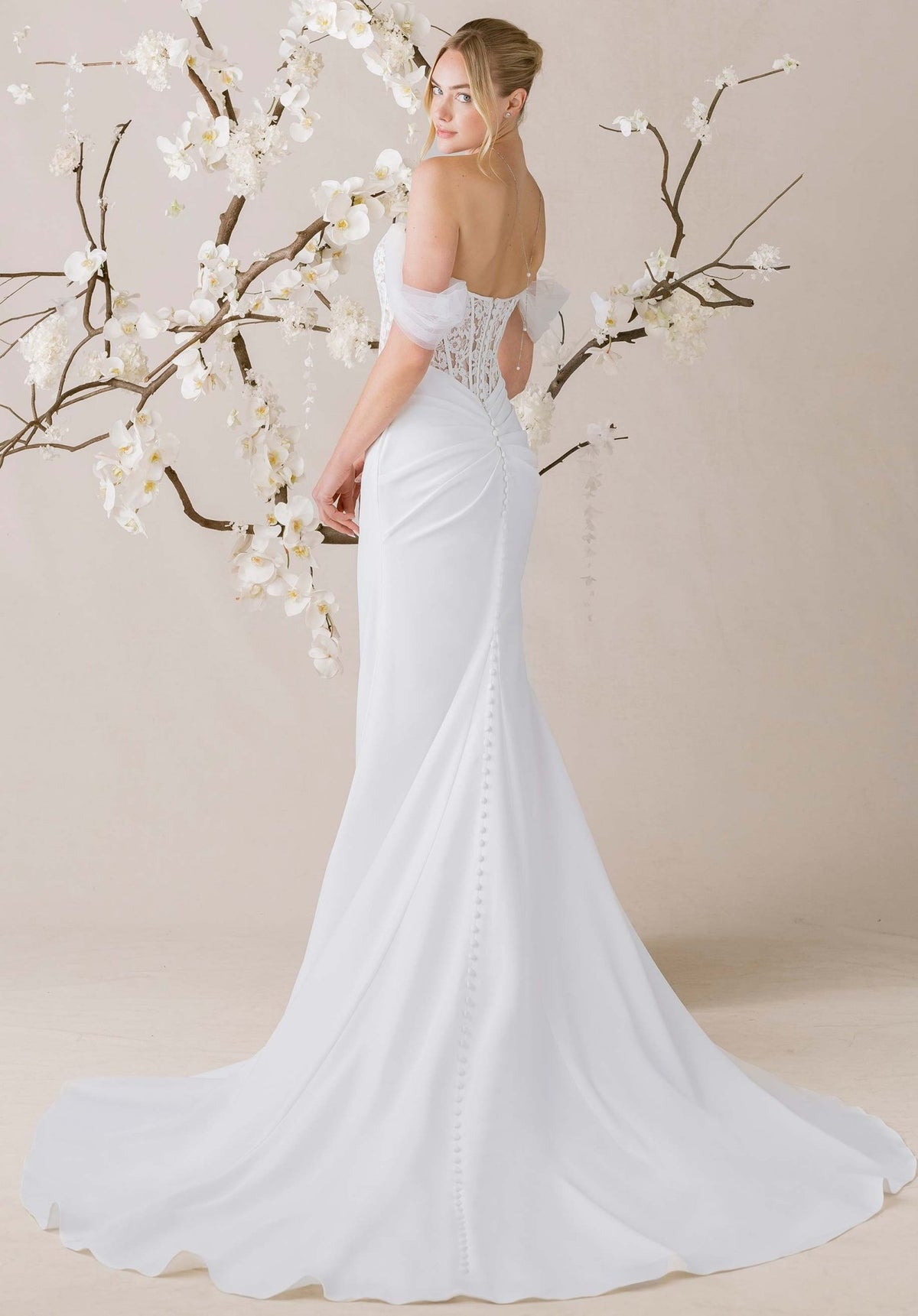 Plié Wedding Dress - Silhouette Dresses