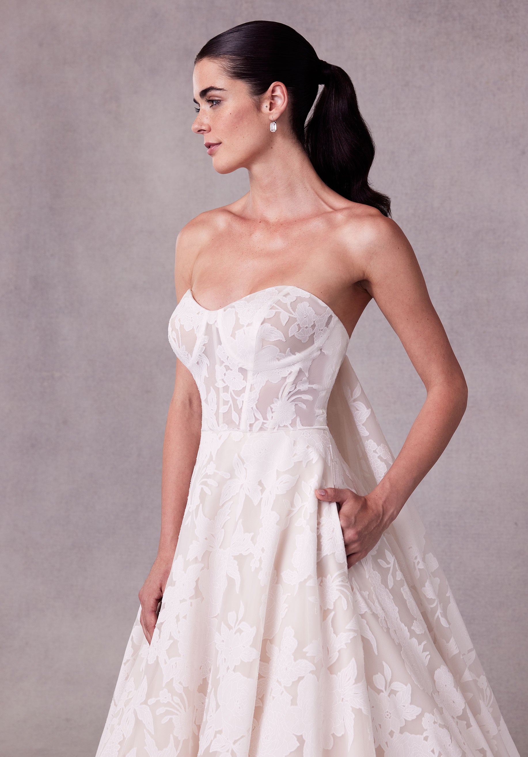 https://cdn.shopify.com/s/files/1/0908/3011/1000/files/product_img_2734_gallery_img_4.jpg?v=1749657327