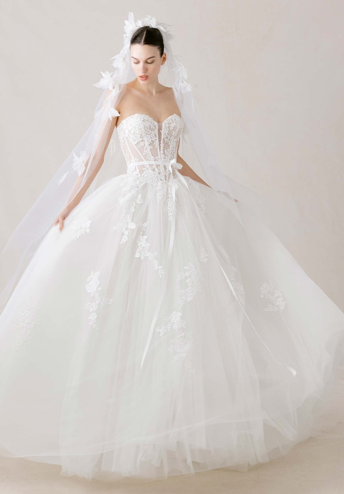 Relevé Wedding Dress - Silhouette Dresses