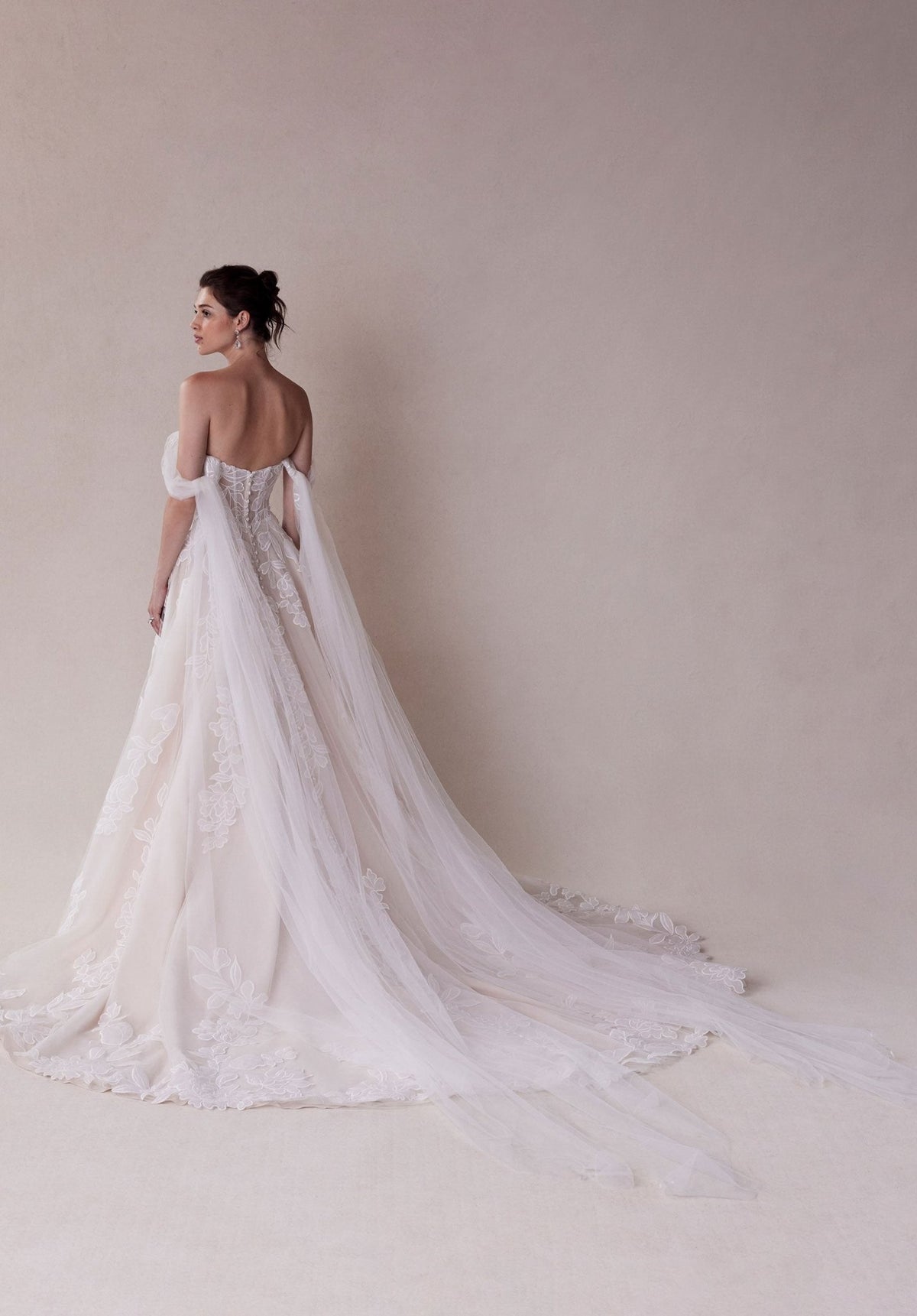 Sahar Wedding Dress - Silhouette Dresses