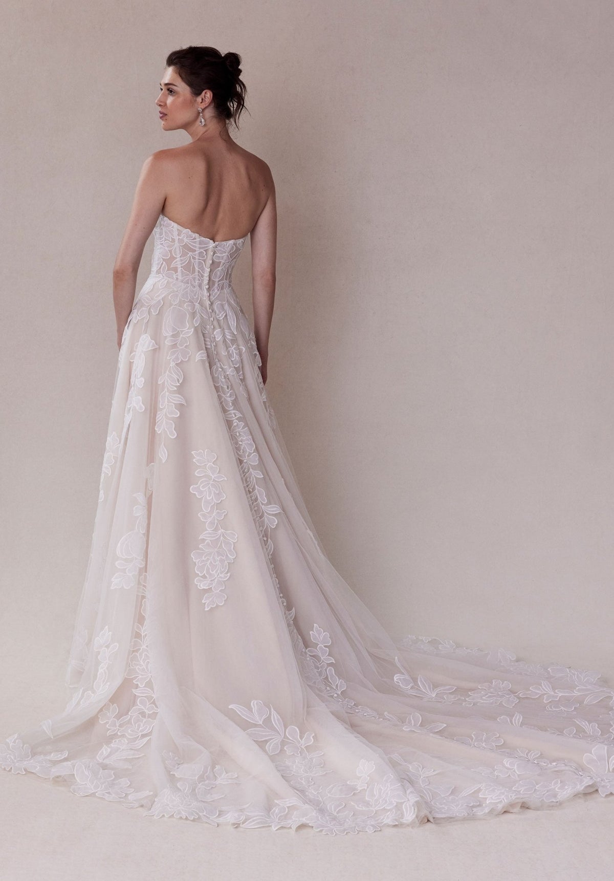Sahar Wedding Dress - Silhouette Dresses