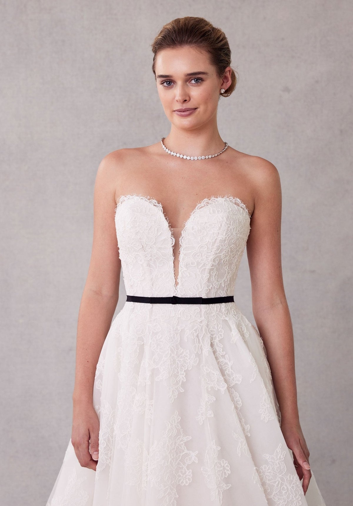 Sivan Wedding Dress - Silhouette Dresses