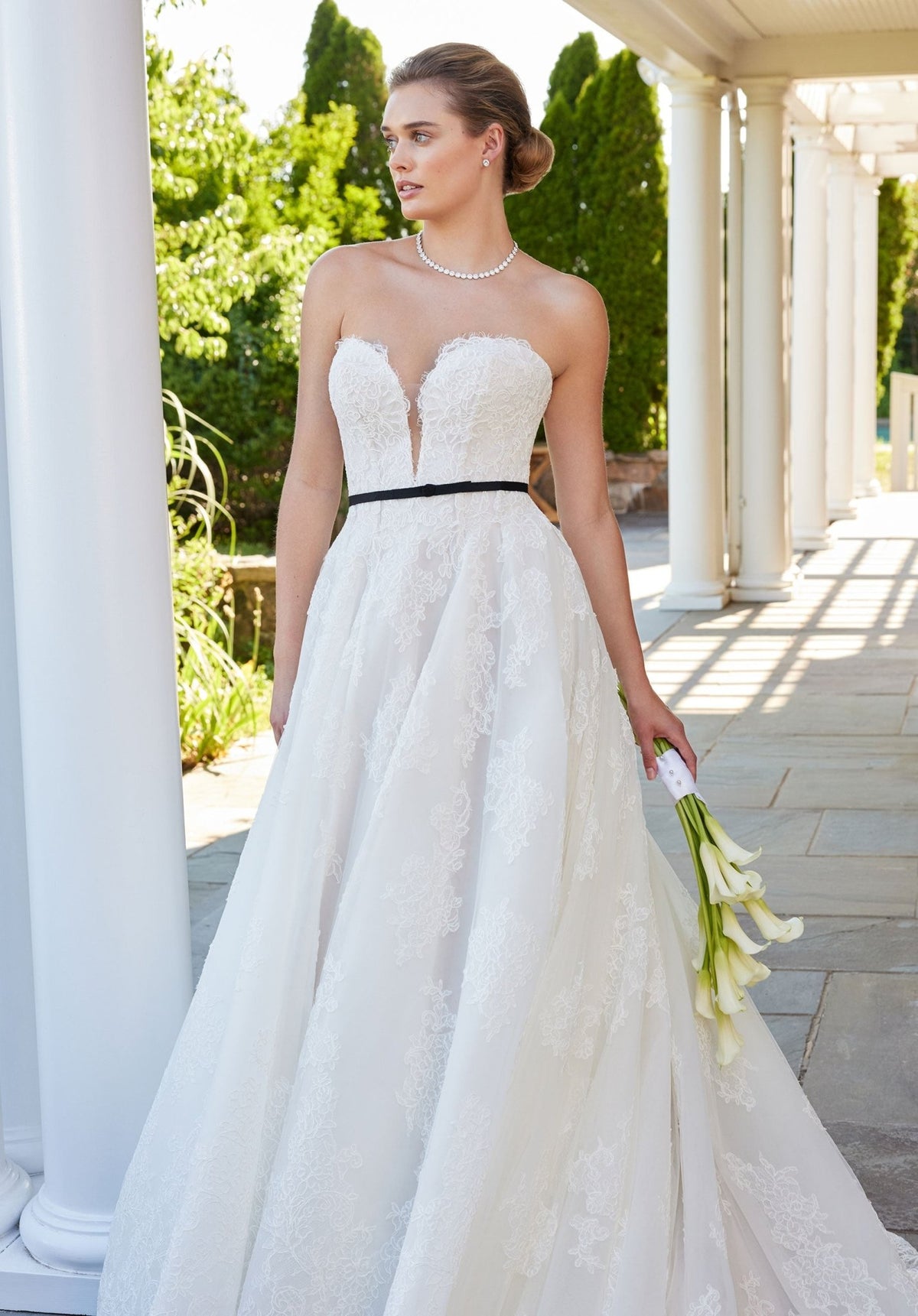 Sivan Wedding Dress - Silhouette Dresses