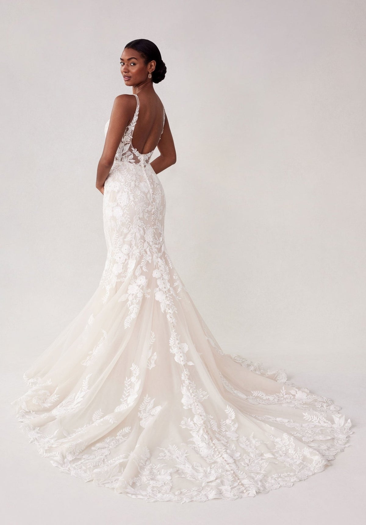 Sosie Wedding Dress - Silhouette Dresses