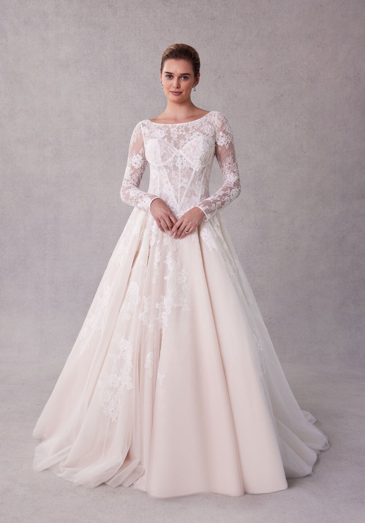 Stelle Wedding Dress - Silhouette Dresses