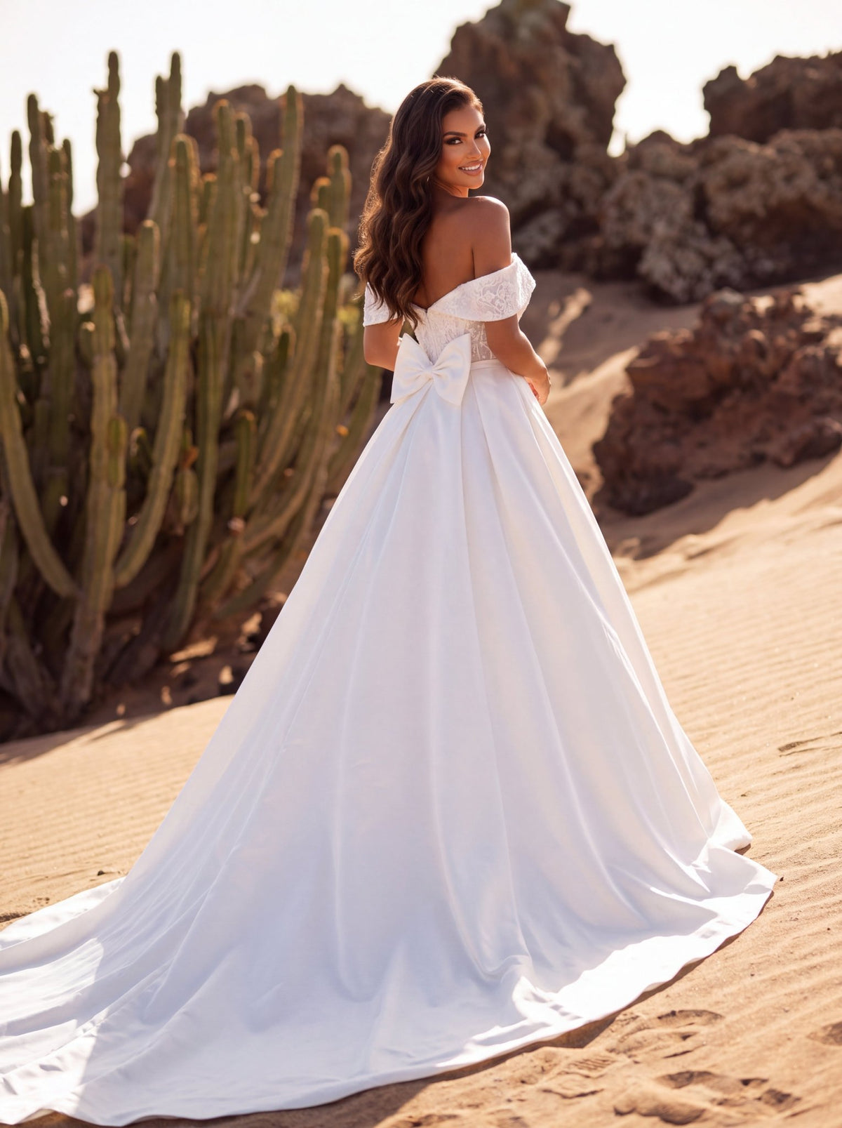 Verra Valle 900404 Wedding Dress - Silhouette Dresses