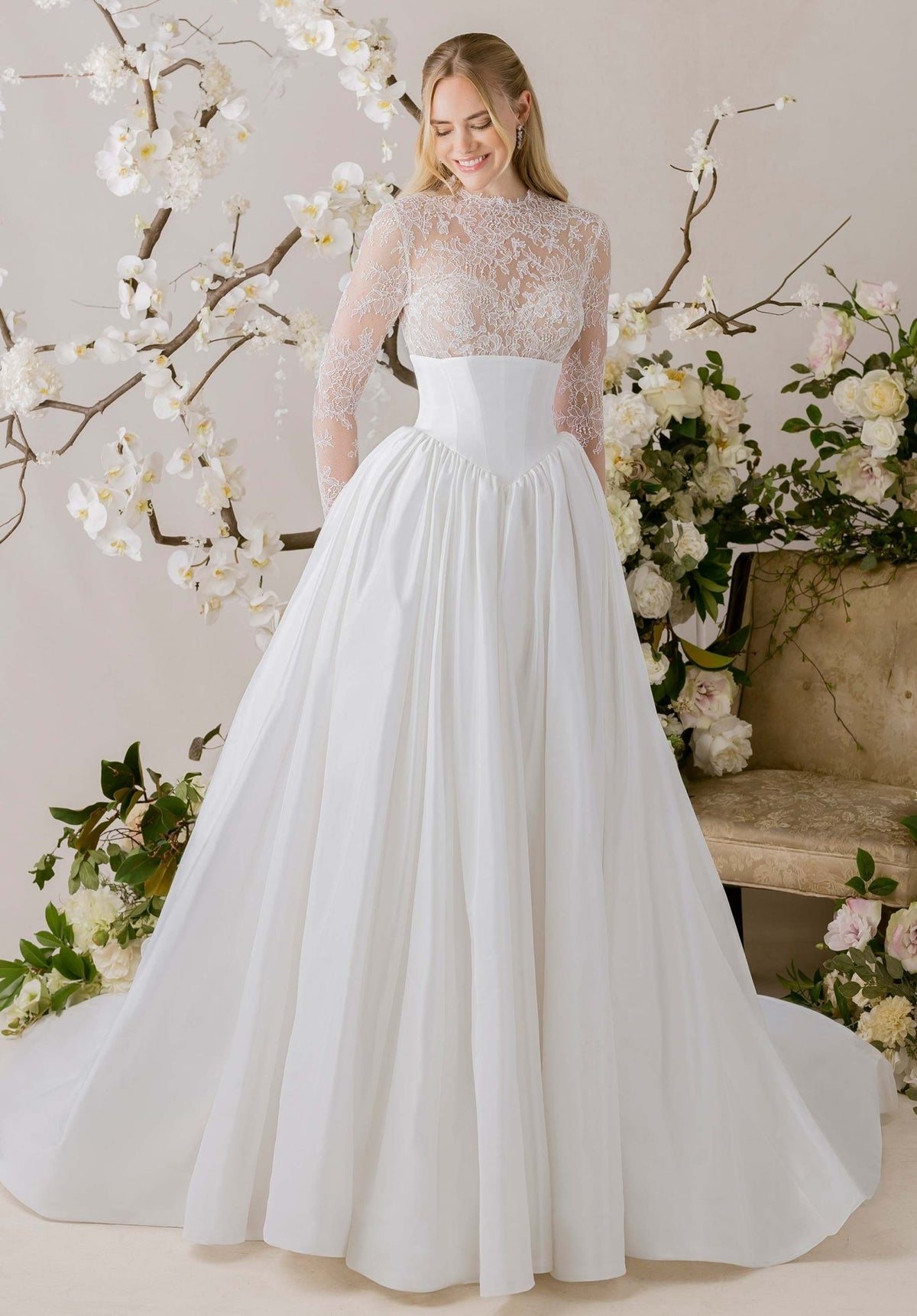 Vittoria Wedding Dress - Silhouette Dresses
